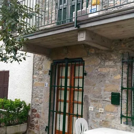 Vakantiehuis Casa Lavezola Con Giardino *
