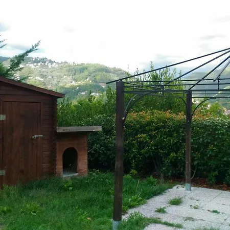 Semesterbostad Casa Lavezola Con Giardino Leivi