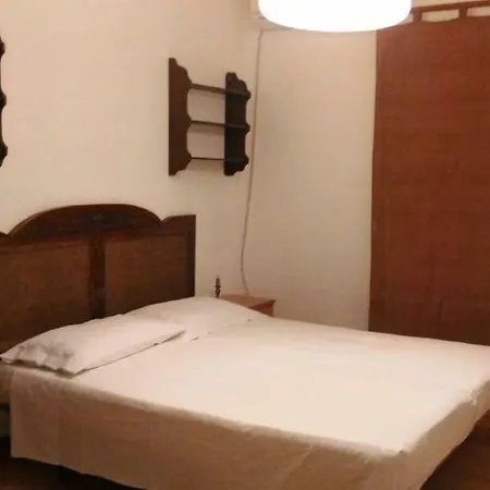 Semesterbostad Casa Lavezola Con Giardino Leivi
